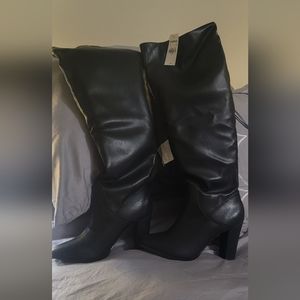 Express Knee-High Ladies Boots Size 7- Black
